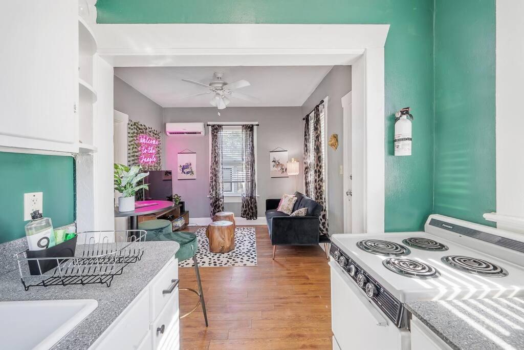Jungle Themed Apt. Close To Coffee, Food + Shops! Tampa Exterior foto